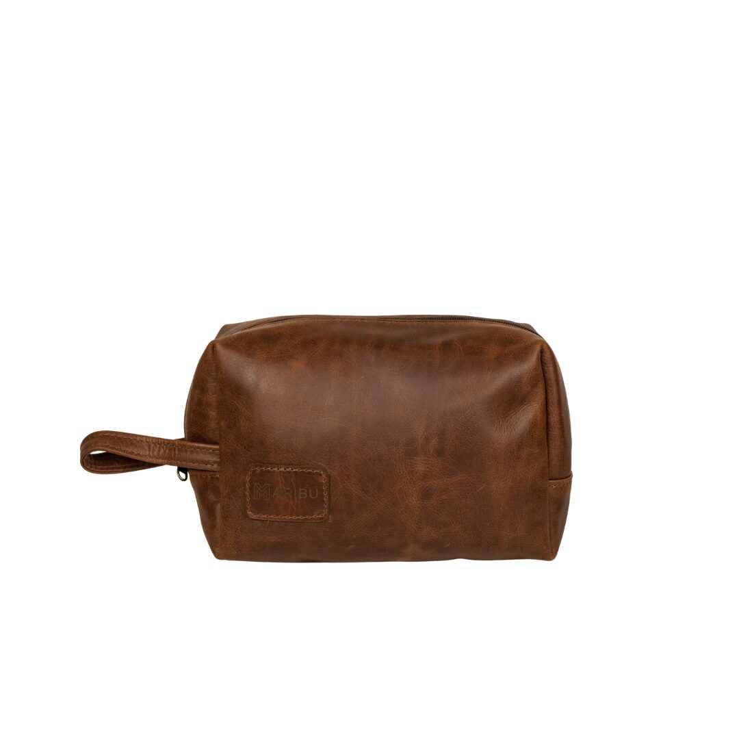 Maribu Leather Toiletry Bag in Pecan