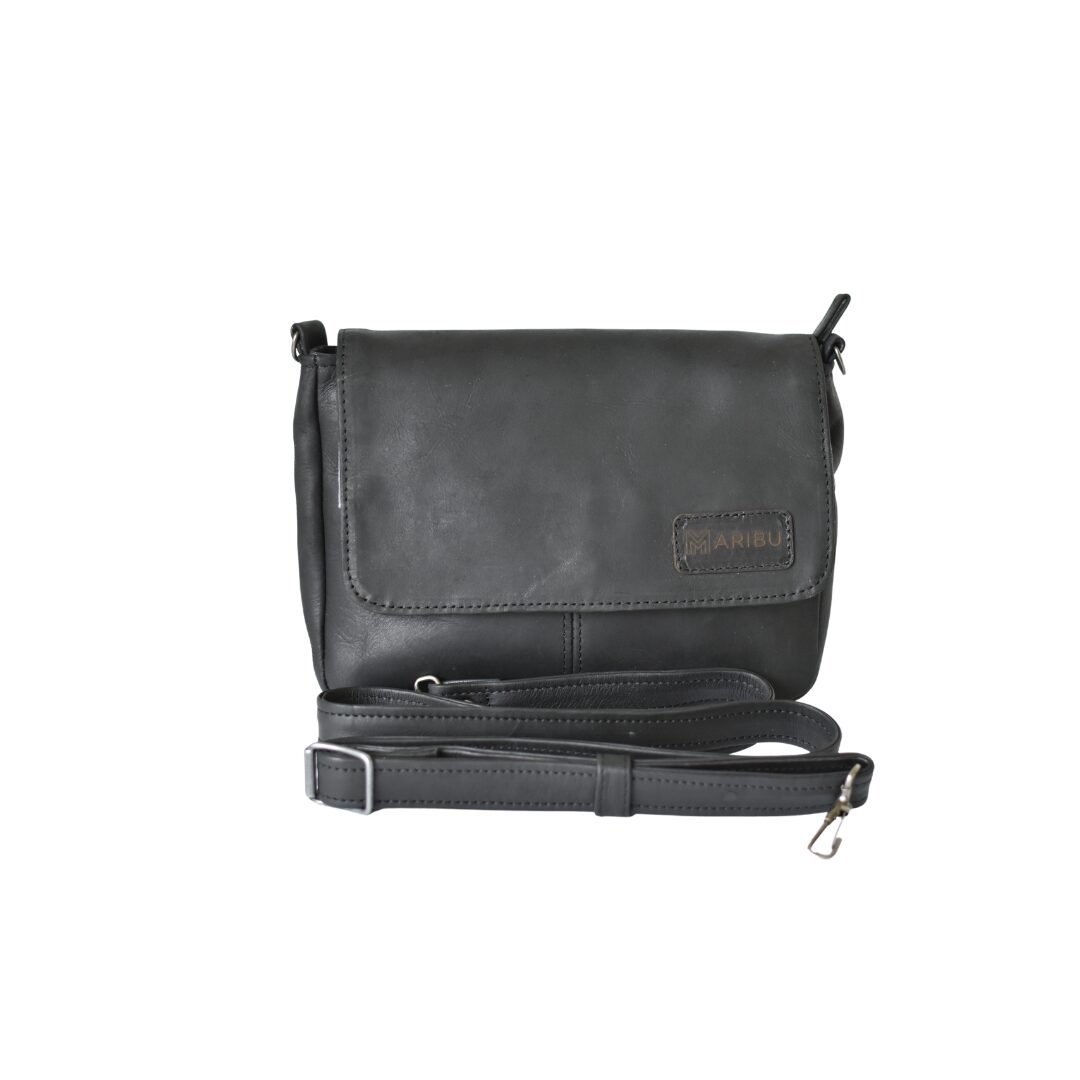 Maribu Leather Lily Clutch in Black