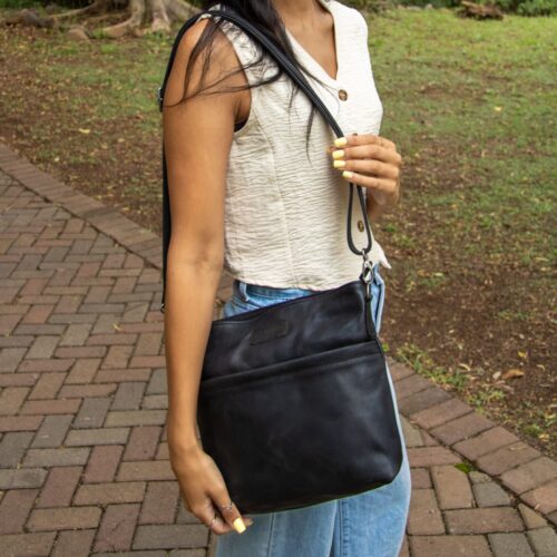 Maribu Leather Zoë Crossbody in Black